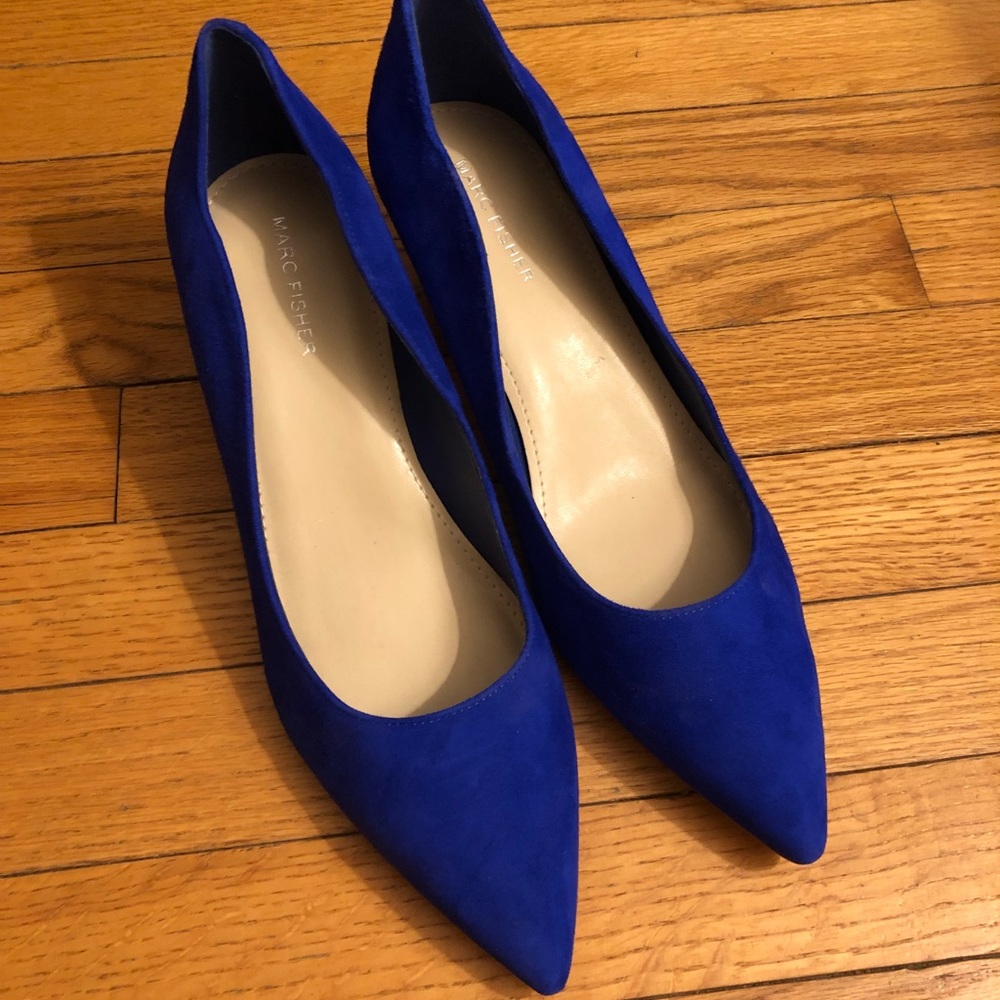 Marc Fisher blue suede Arana Kitten Heel size 10